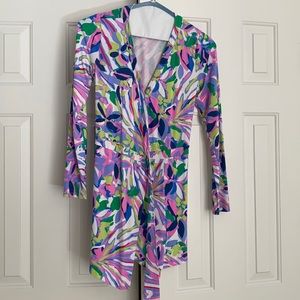 Lilly Pulitzer size Small multicolor long sleeve shorts romper